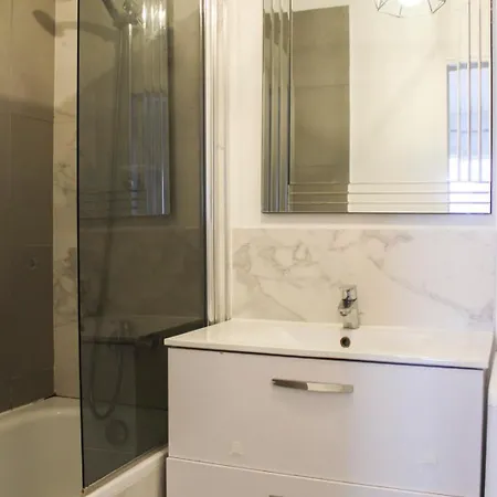 Flat With Breathtaking Views - Close Stadiums Appartement